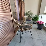 Rika\'S Sea View Apartment